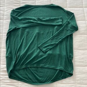 Women's Lululemon Green Long Sleeve Top
